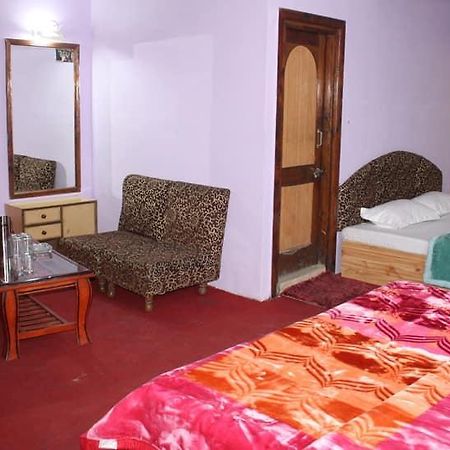 Hotel Highway Inn Manāli Buitenkant foto