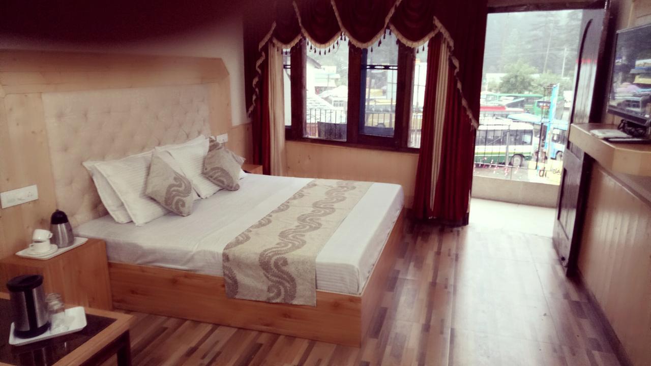 Hotel Highway Inn Manāli Buitenkant foto