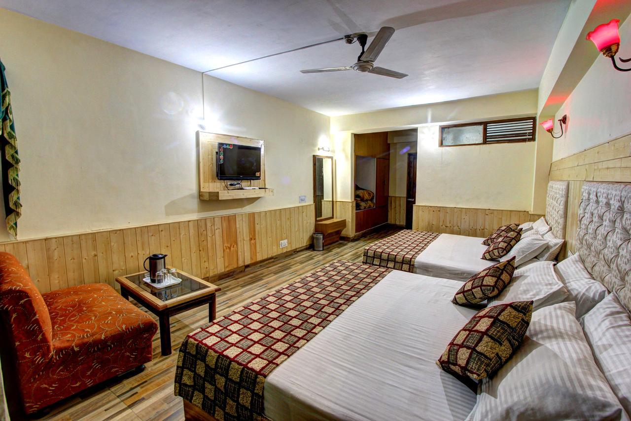 Hotel Highway Inn Manāli Buitenkant foto