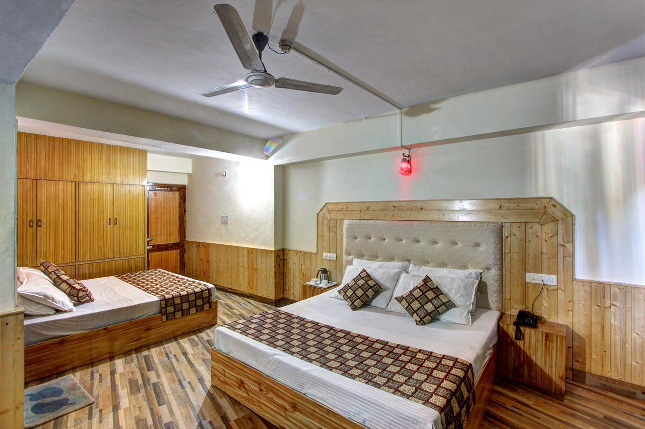 Hotel Highway Inn Manāli Buitenkant foto