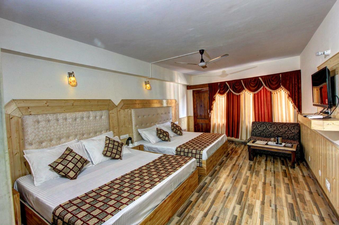 Hotel Highway Inn Manāli Buitenkant foto